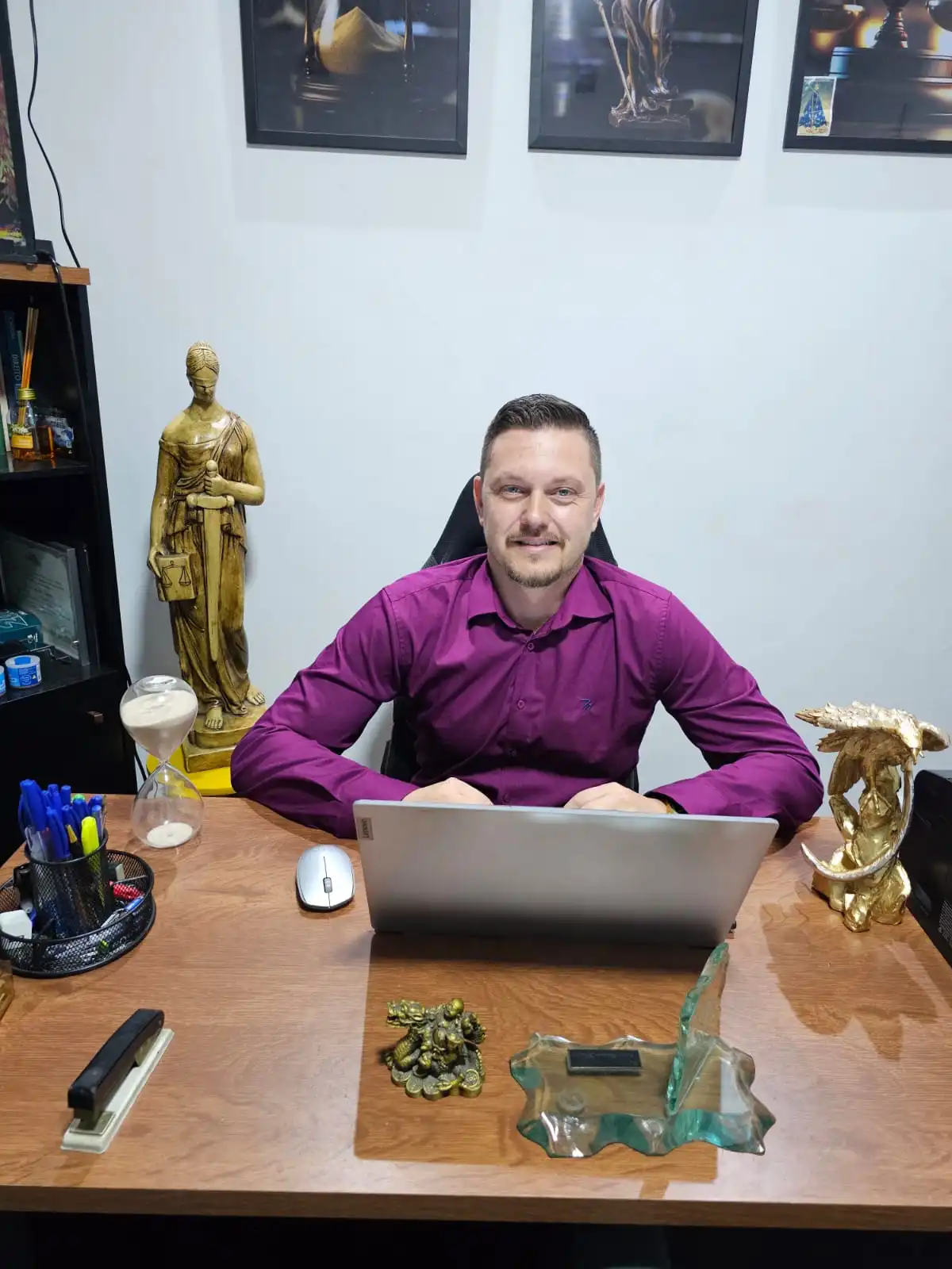 Advogado Especialista Marcos Viveiro Grande ABC Paulista, Atende nas seguintes cidades: Santo André São Bernardo do Campo São Caetano do Sul Diadema Mauá Ribeirão Pires Rio Grande da Serra